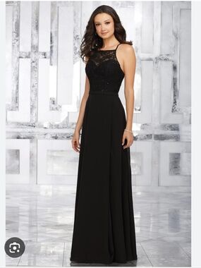 MORI LEE   Elegant Black Lace Halter Evening Dress, Size 6